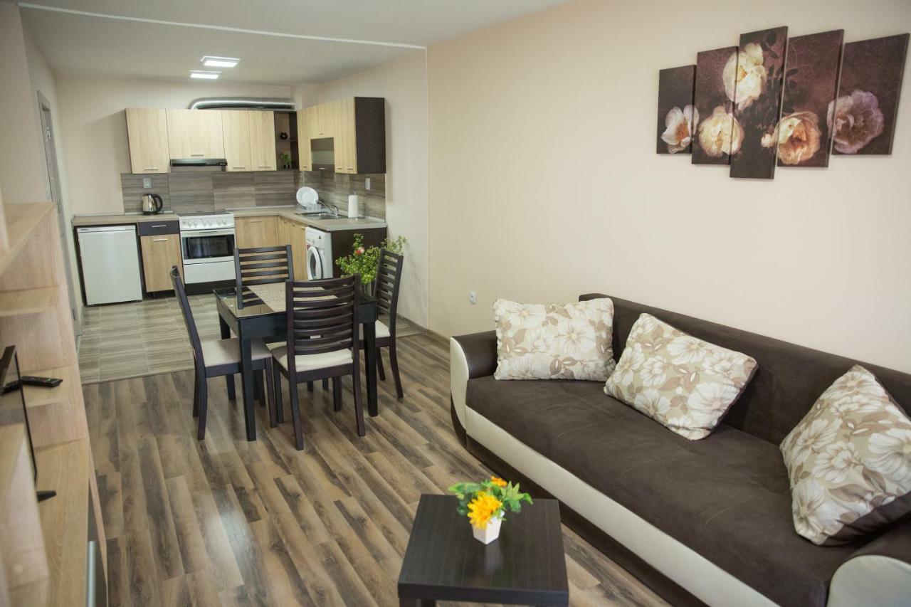 Emalena Apartment Varna Eksteriør bilde